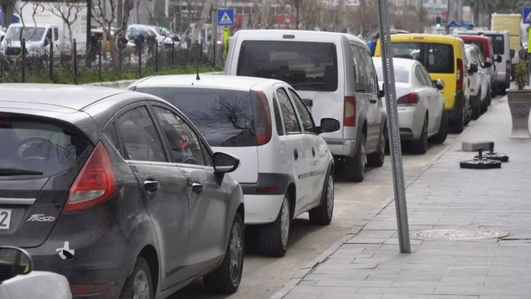 Araba kullanırken en sık yapılan 20 hata - Resim: 12